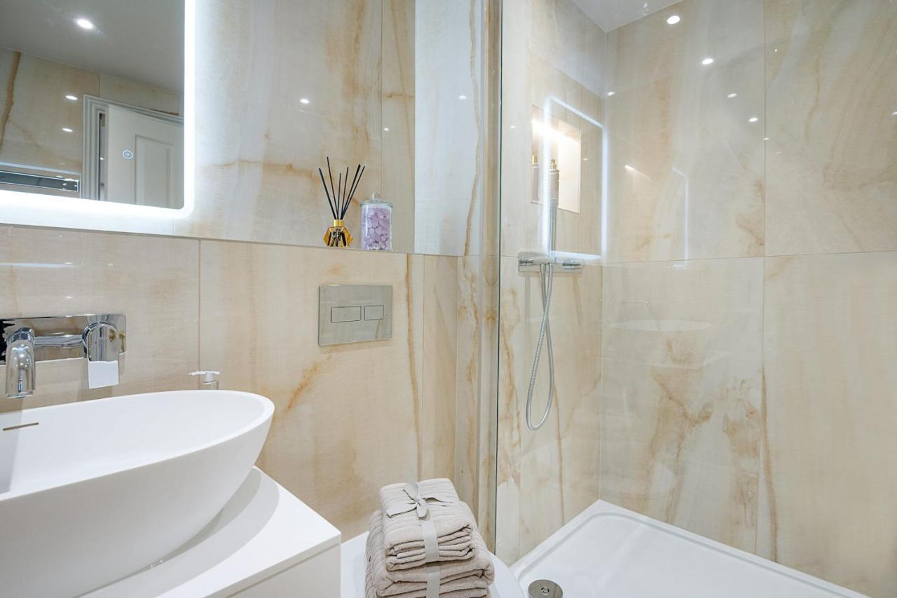 Marble Arch Suite 5-Hosted By Sweetstay 伦敦 外观 照片